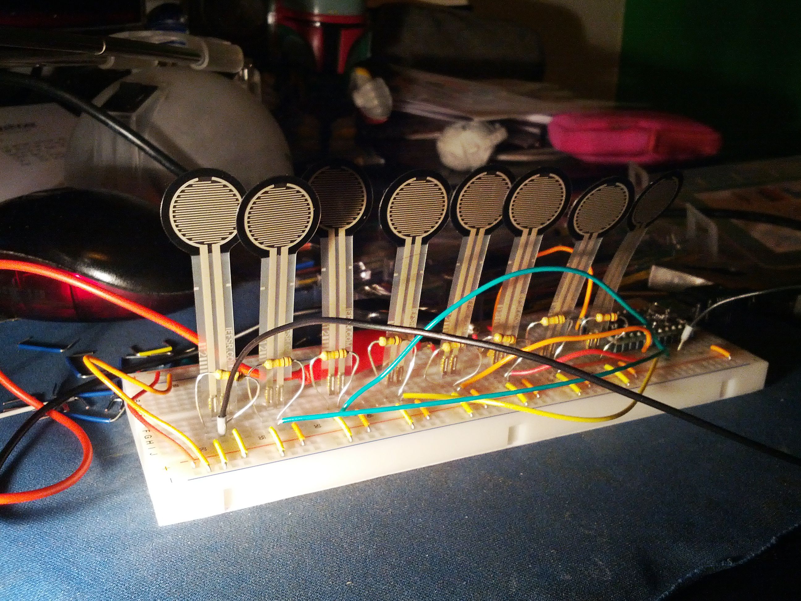 Breadboard with eight FSRs